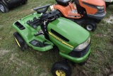 John Deere LA110 Lawn Tractor