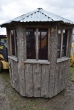 Tree Bark Hunting Blind