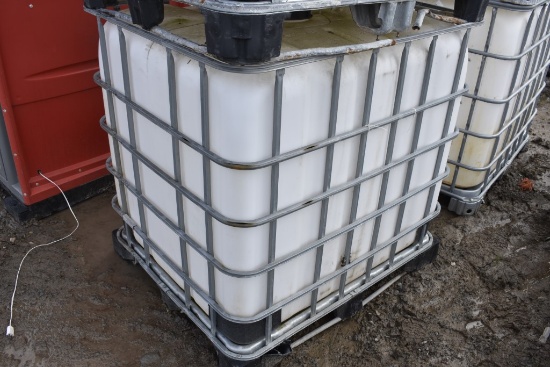 275 Gallon Liquid Tote