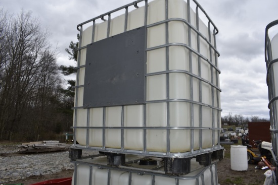 330 Gallon Liquid Tote