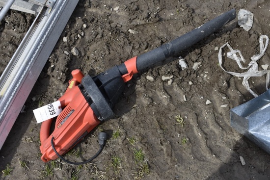 Black and Decker Leaf Hog Electric Leaf Blower