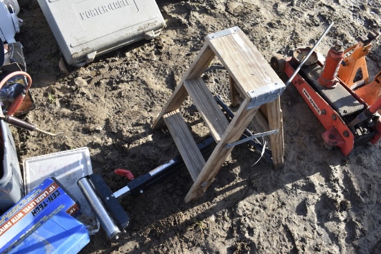 Roller Stand and Step Ladder