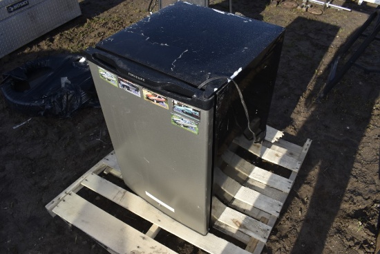 Frigidaire Refrigerator
