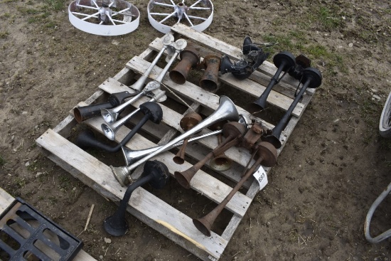 Pallet of Air Horns