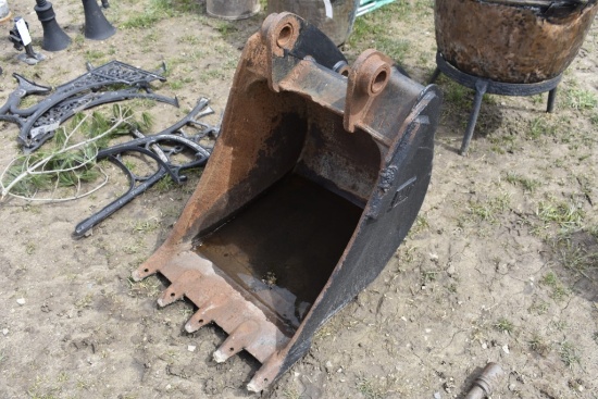 CAT 24" Excavator Bucket