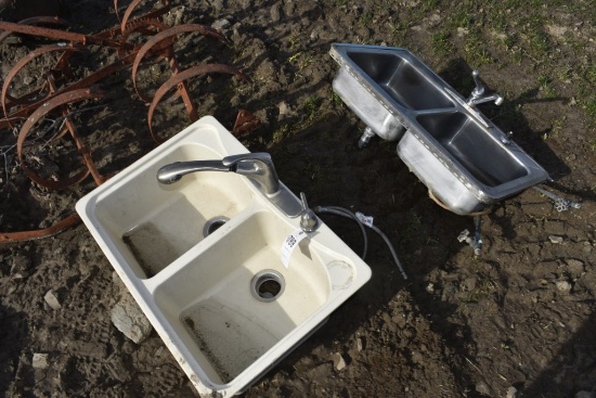 2 Sinks