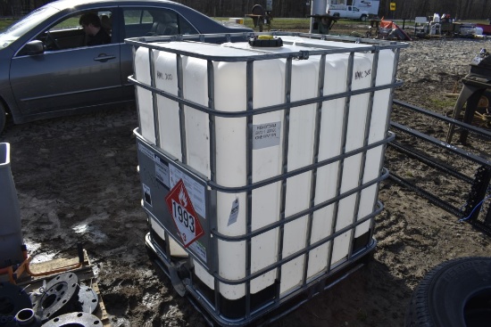 330 Gallon Liquid Tote