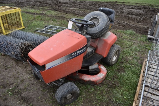 Simplicity Broadmoor Lawn Tractor