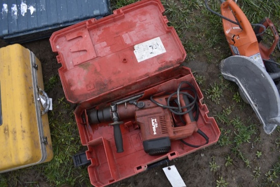 Hilti TE74 Rotary Hammer in Case