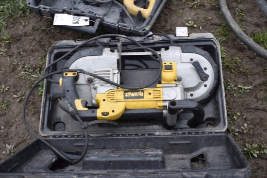 DeWalt DWM120 Bandsaw with Case