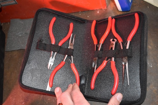 Set of MAC Tools P301770 Pliers