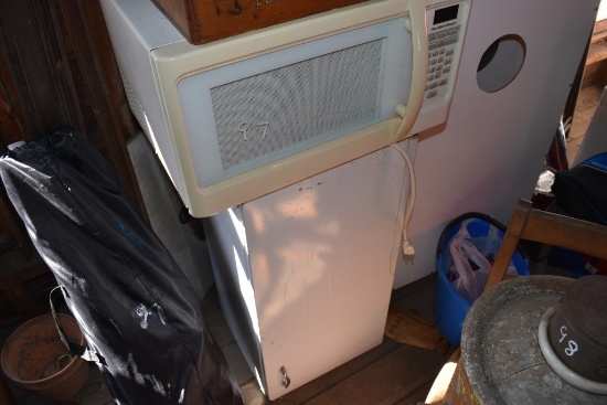 Hamilton Beach Microwave and Metal Cabinet