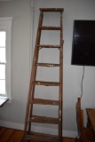 8' Wooden Step Ladder