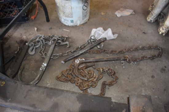 2 Chains with Hooks