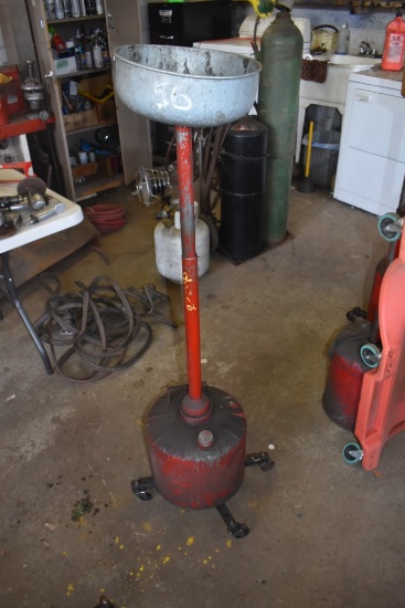 Under Lift Oil Drain Tank on Wheels
