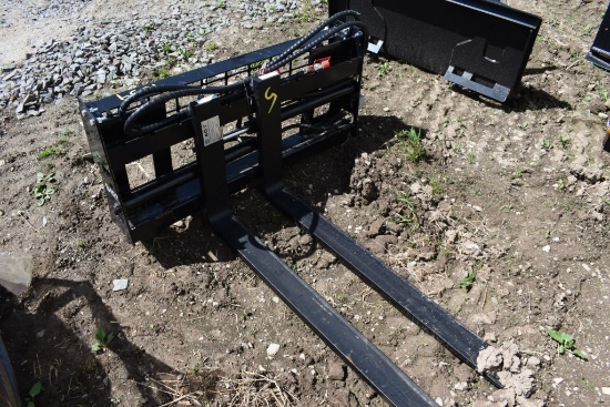AGT Quick Attach 48" Hydraulic Shift Pallet Forks