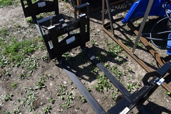 Mini Quick Attach 35" Pallet Forks