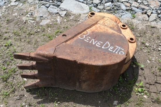 18" Excavator Bucket