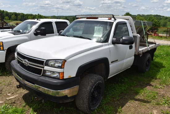 2006 Chevrolet Silverado 3500 Stake Body Truck