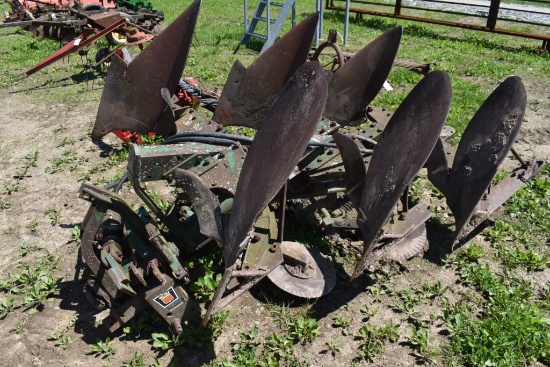 Oliver 6241 3 Point 3 Bottom Roll Over Plow