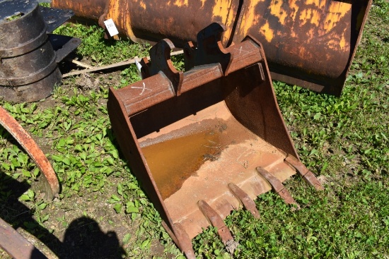 30" Excavator Bucket