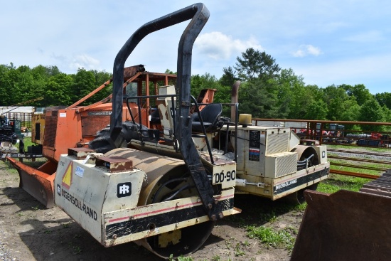 Ingersoll-Rand DD-90 Self Propelled Vibratory Roller