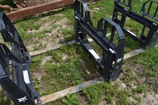 Bobcat Quick Attach 42" Pallet Forks