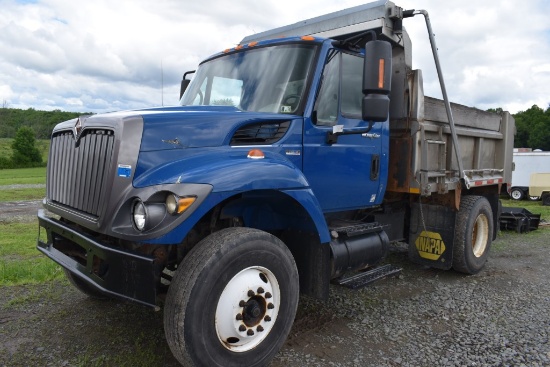2011 International WorkStar 7400 SFA Dump Truck