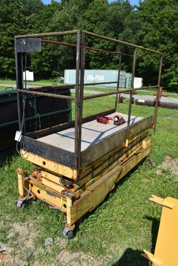 ML47 Electric Scissor Lift