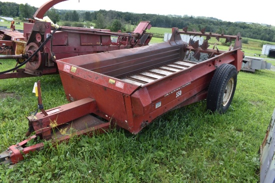International 550 Manure Spreader