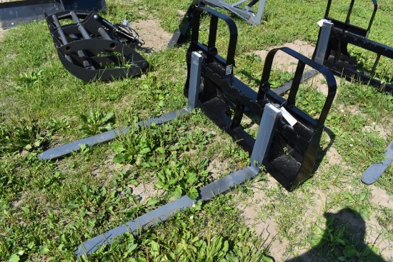 HLA Quick Attach  4200 lb. Capacity Pallet Forks