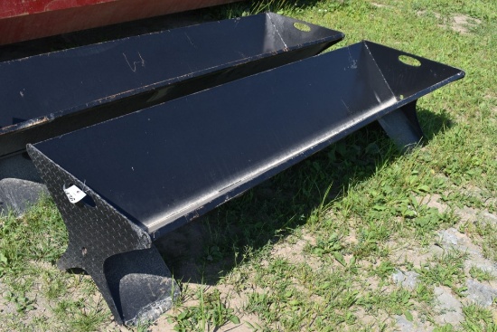 90" Metal Bunk Feeder