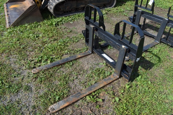 Bobcat Quick Attach Pallet Forks