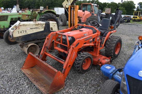 Kubota B7610 Loader Mower Tractor
