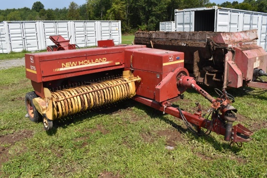 New Holland 575 Square Baler
