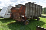 New Holland 16' Forage Wagon