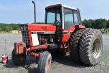 International 1586 Tractor