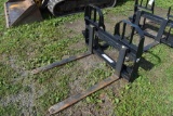 Bobcat Quick Attach Pallet Forks