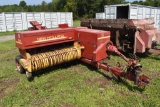 New Holland 575 Square Baler