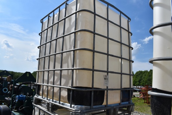 330 Gallon Liquid Tote
