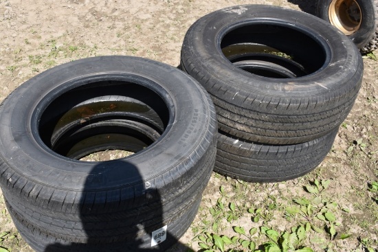 4 Michelin P255/70R18 Tires