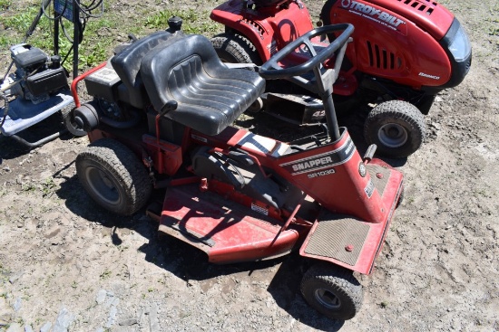 Snapper SR1030 Lawn Tractor