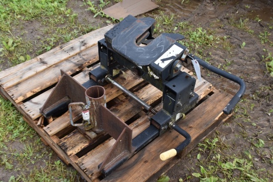 Huskey 16K Fifth Wheel