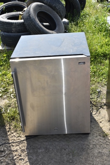 Summit Mini Refrigerator