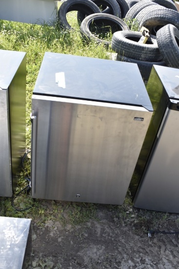 Summit Mini Refrigerator