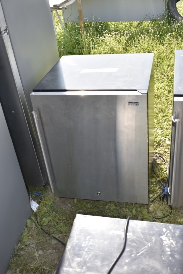 Summit Mini Refrigerator