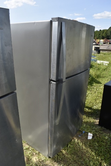 Whirl Pool Refrigerator