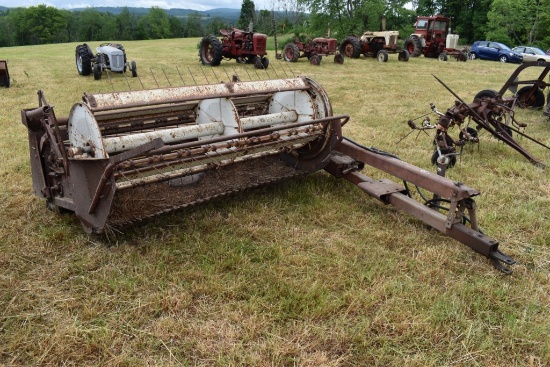 International 990 Haybine