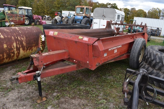International 550 Manure Spreader