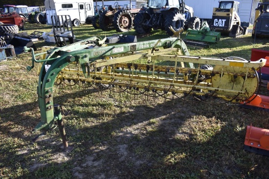 John Deere 670 Side Delivery Rake